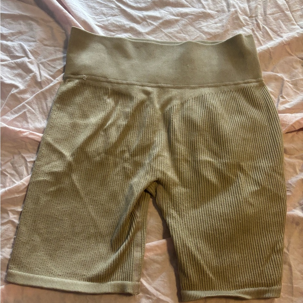 Refuge Ribbed Tan Bike Shorts